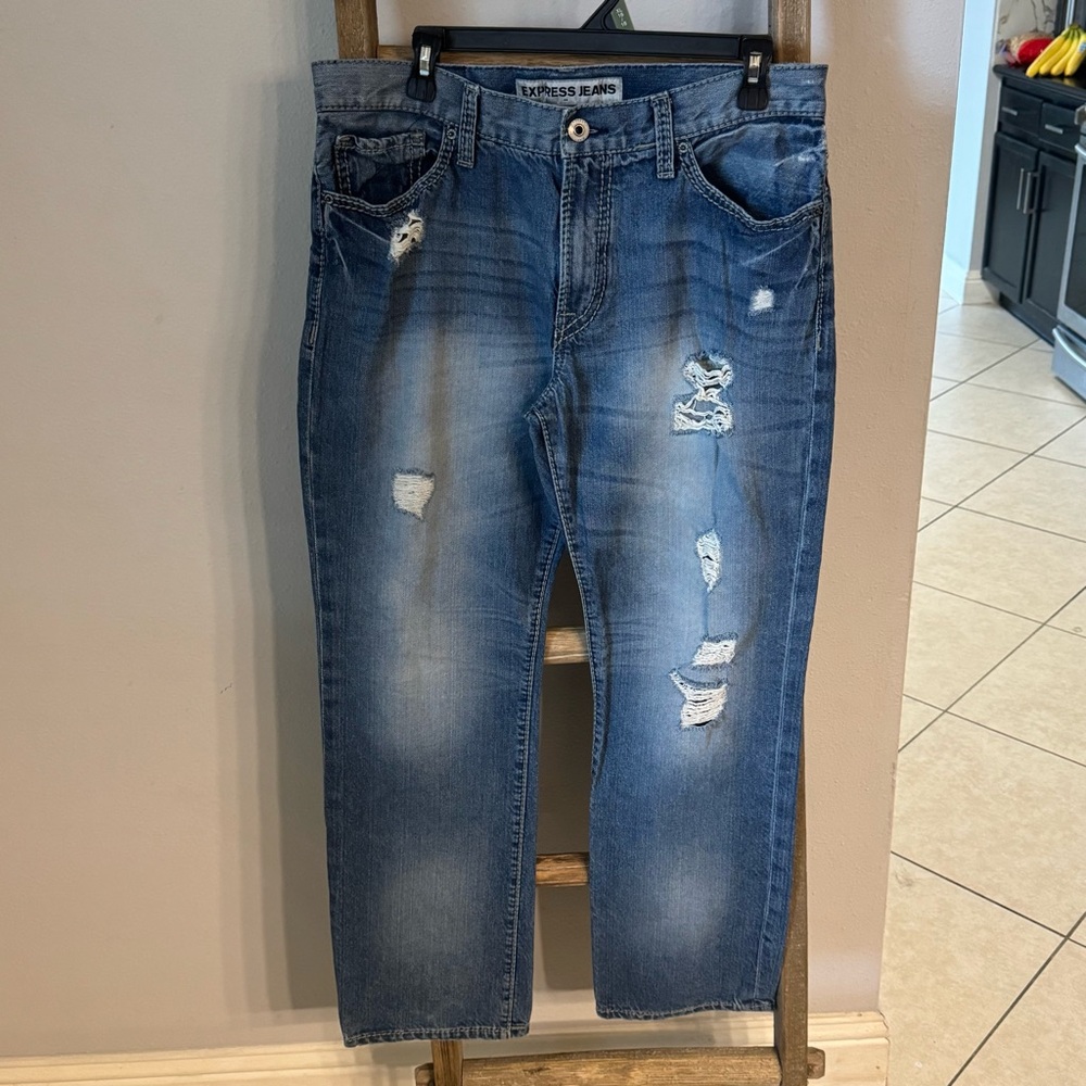 Men's Distressed Blue Jeans 34x32 - Picture 4 of 11